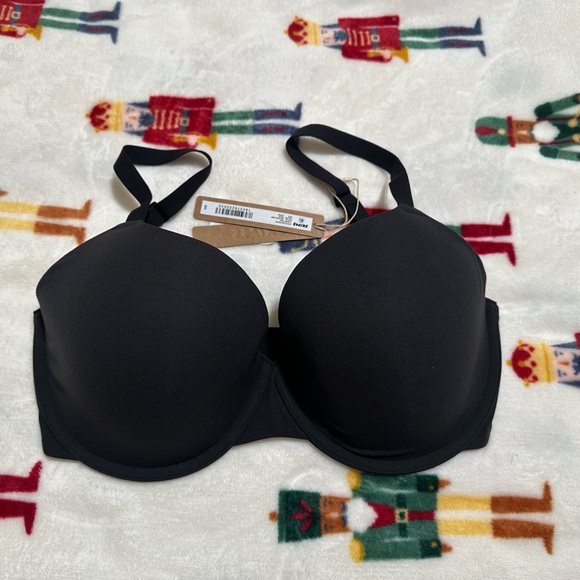 SKIMS Other - SKIMS Fits everybody T-Shirt bra in color Onyx. 32DDD